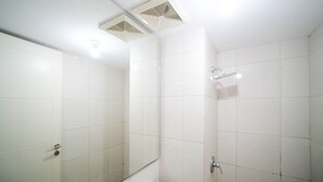 Apartment | Bathroom - Simple And Cozy Studio Apartment At Tanglin Supermall Mansion (Surabaya)