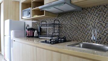 Apartment | Eigene Küche | Großer Kühlschrank, Mikrowelle, Herdplatte, Reiskocher