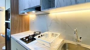 Căn hộ | Bếp riêng | Tủ lạnh, bếp nấu, nồi cơm 