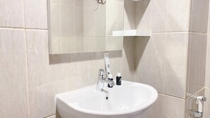 Apartment | Bathroom