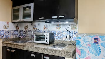 Appartement | Cuisine privée | Grand réfrigérateur, plaque de cuisson