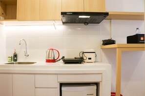 Lägenhet | Eget kök | Stort kylskåp, spishäll och riskokare