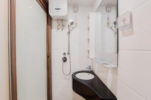 Apartment | Badezimmer