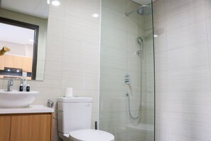 Apartment | Bathroom - Wonderful And Homey 1Br Ciputra International Apartment (Jakarta)
