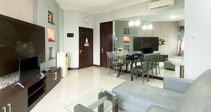 Homey 2Br Apartment Crown Court Executive Condominium