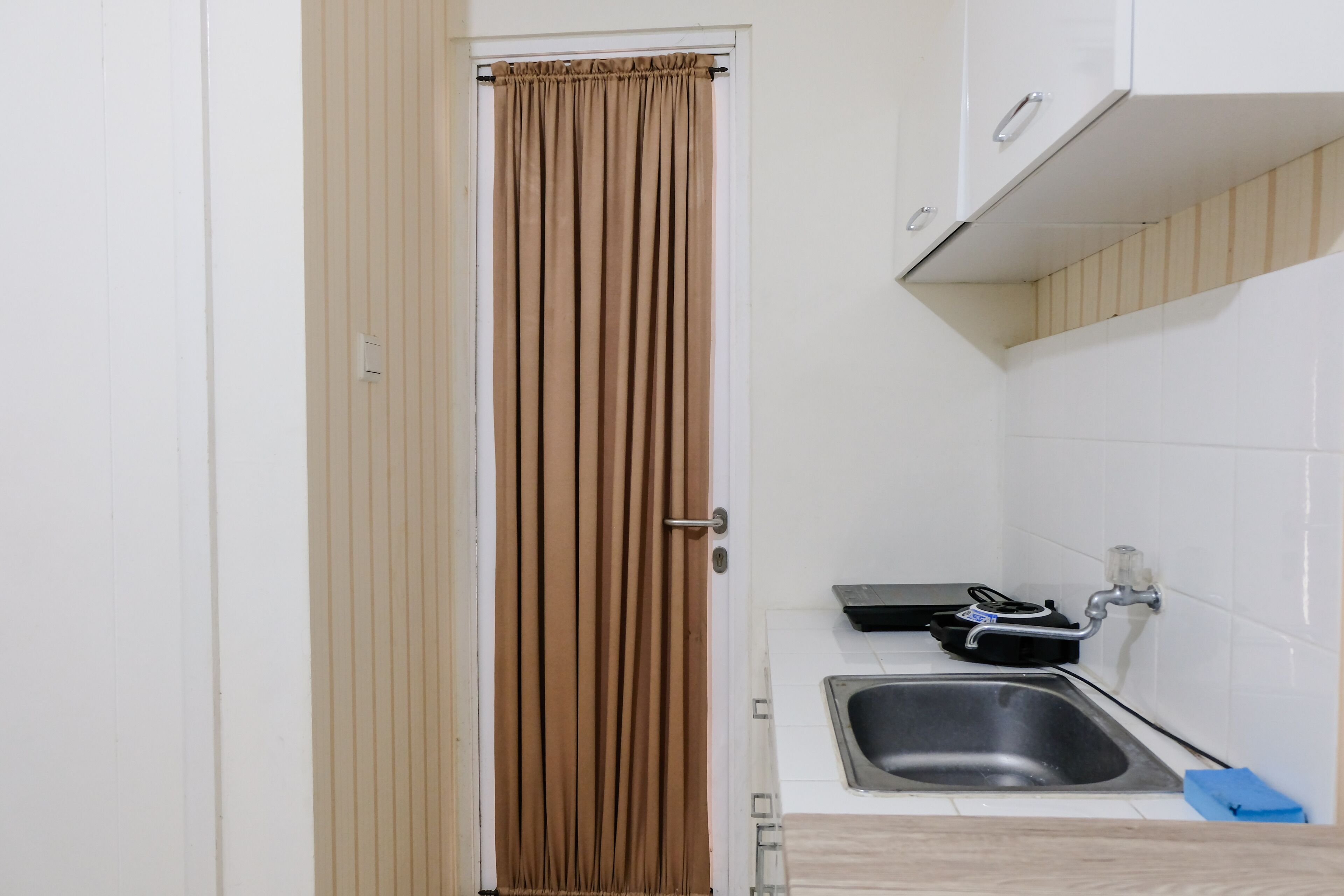 Appartamento | Cucina privata | Frigorifero con congelatore, piano cottura, risottiera