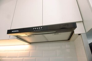 Apartment | Eigene Küche | Großer Kühlschrank, Herdplatte, Reiskocher