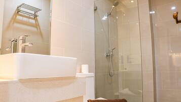 Apartment | Bathroom
