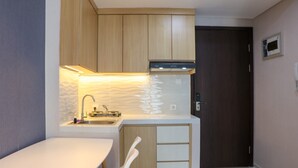 Căn hộ | Bếp riêng | Tủ lạnh, bếp nấu, nồi cơm, dụng cụ nấu nướng/bát dĩa/dao nĩa 