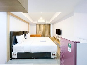 Apartment | Free WiFi - Homey And Cozy Studio At De Prima Apartment (Medan)