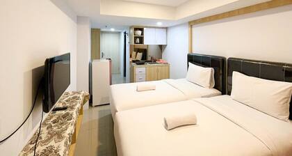 Homey And Cozy Studio At De Prima Apartment