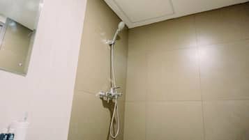 Apartment | Bathroom | Shower, towels