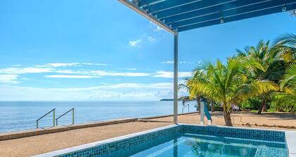 Entire Beach Villa, Pool, Snorkeling, Bikes, Paddleboards, BBQ & Window Porch