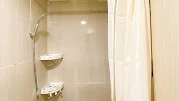 Apartment | Bathroom | Shower, towels