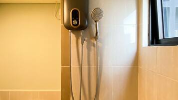 Apartment | Bathroom | Shower, towels