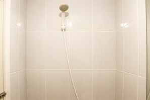 Apartment | Badezimmer
