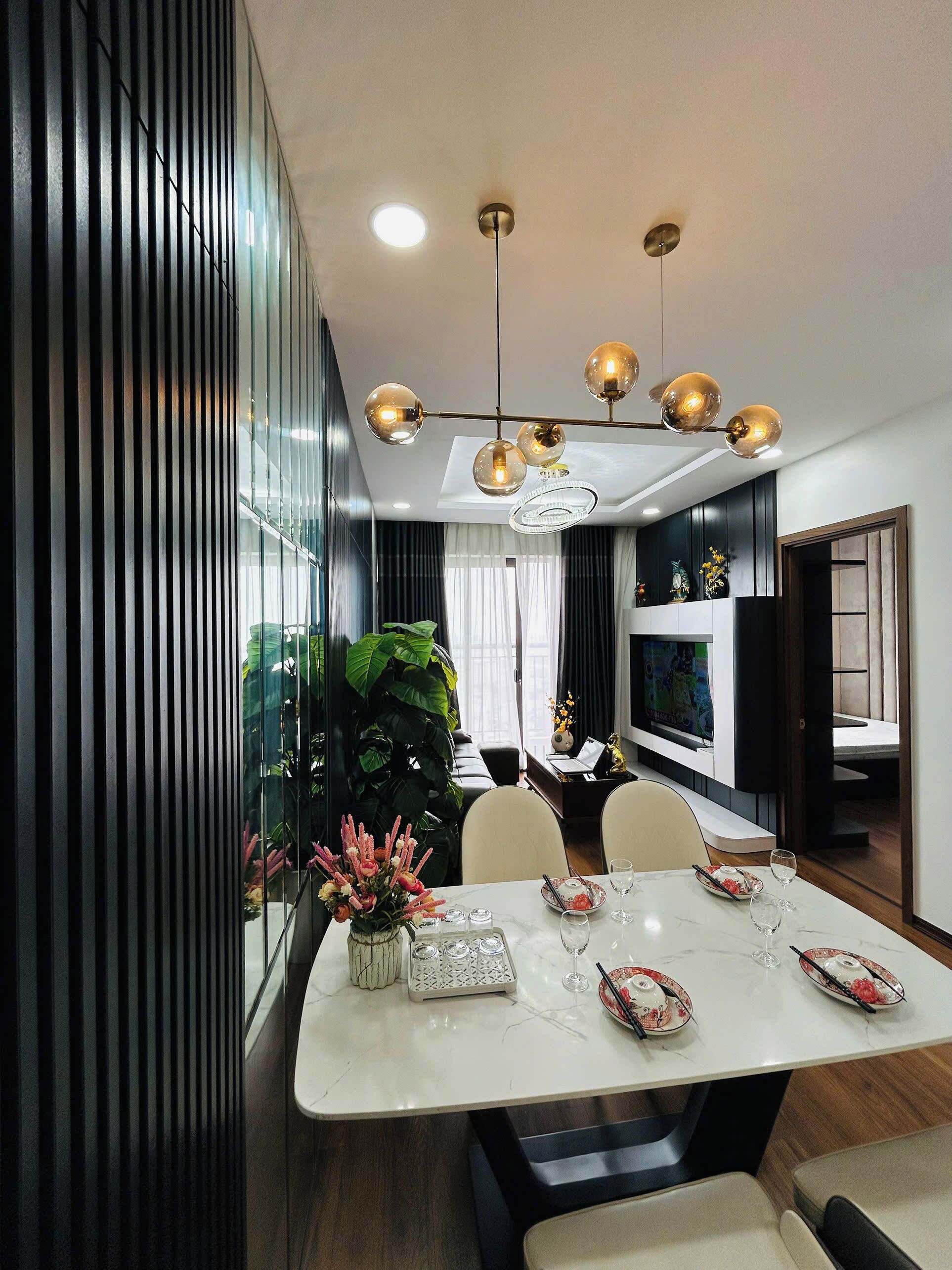 Luxury Apartment | Living area | Flat-screen TV, fireplace