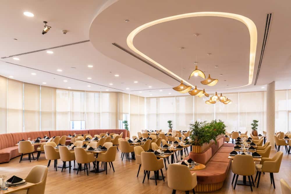 eStay Hotel