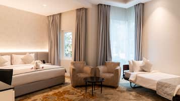 Premium-Zimmer, 1 King-Bett | 1 Schlafzimmer, Minibar, Zimmersafe, Schreibtisch