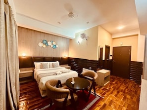 Chambre Deluxe, 1 grand lit, non-fumeur, vue montagne