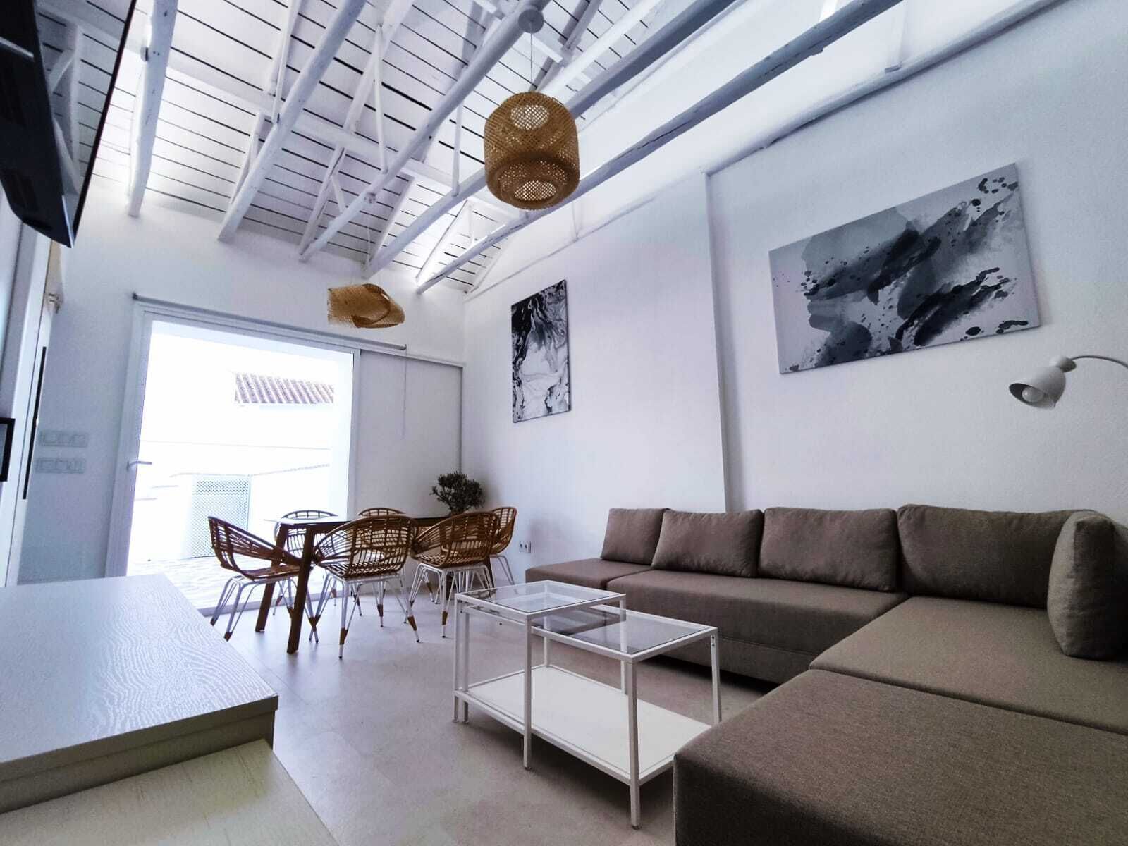 Una Smart TV, libros