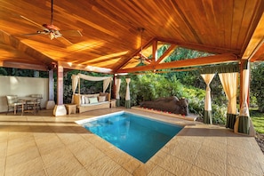 Couples treatment room(s), body treatments, aromatherapy