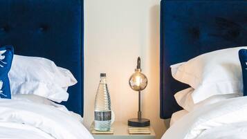 2 bedrooms, Egyptian cotton sheets, desk, iron/ironing board