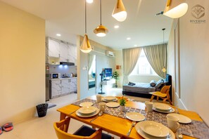 Exclusive Studio | Premium bedding, in-room safe, individually furnished, desk - Kuching Riverine Resort  (Kuching)