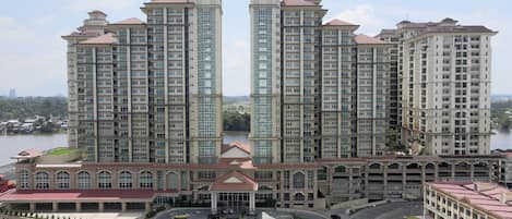 Fachada de la propiedad