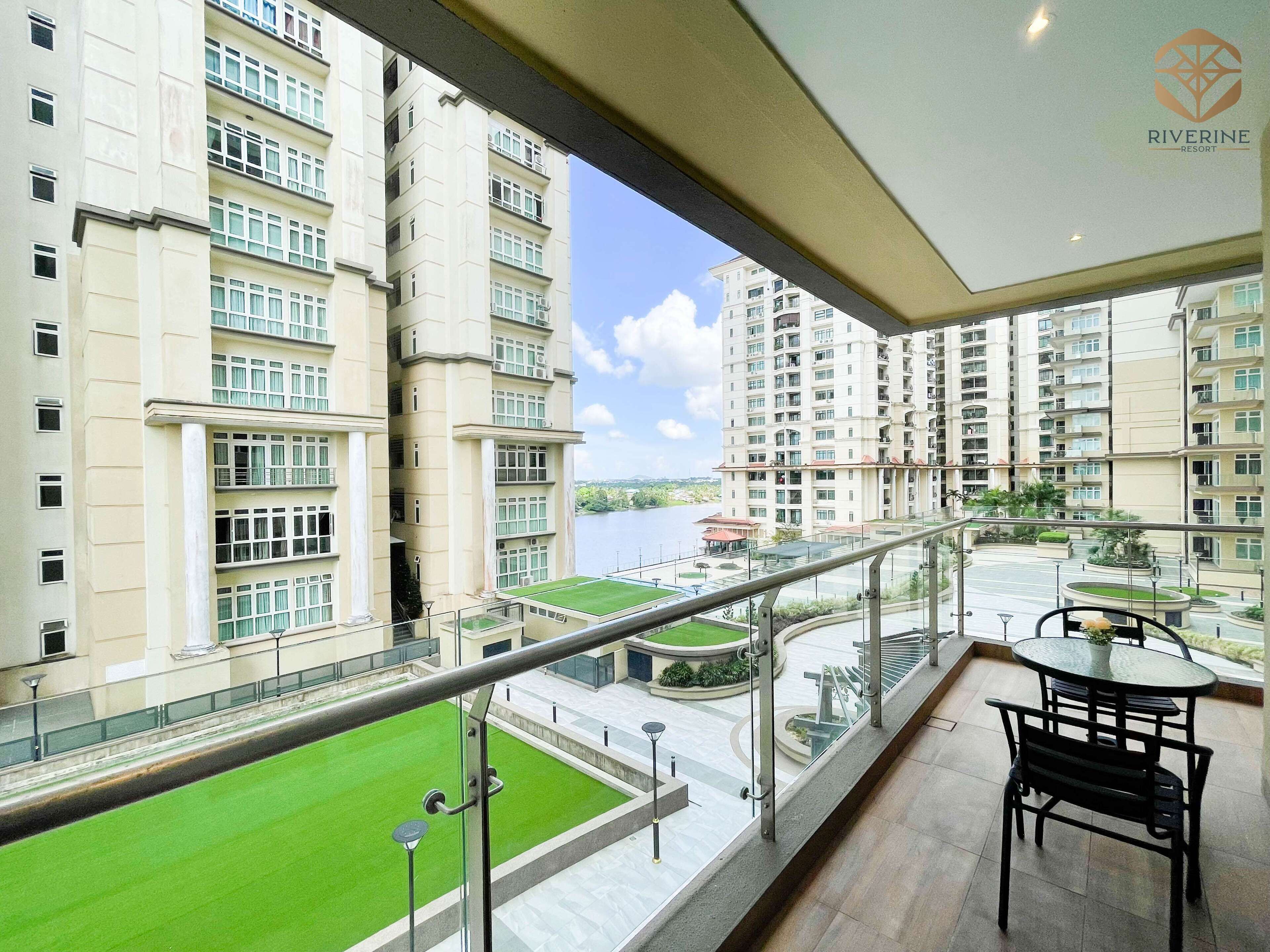 Panoramic Studio Suite | Teres/patio