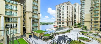 Kuching Riverine Resort 