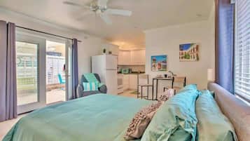 Strykejern/-brett, reiseseng for barn, wi-fi og sengetøy