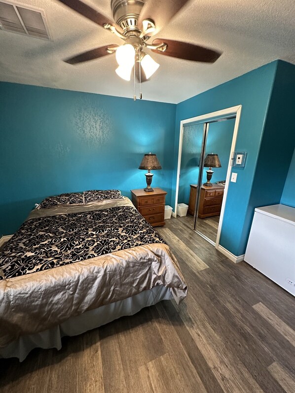3 bedrooms, WiFi, bed sheets