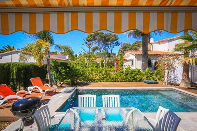 VILLA MONET with swimming pool