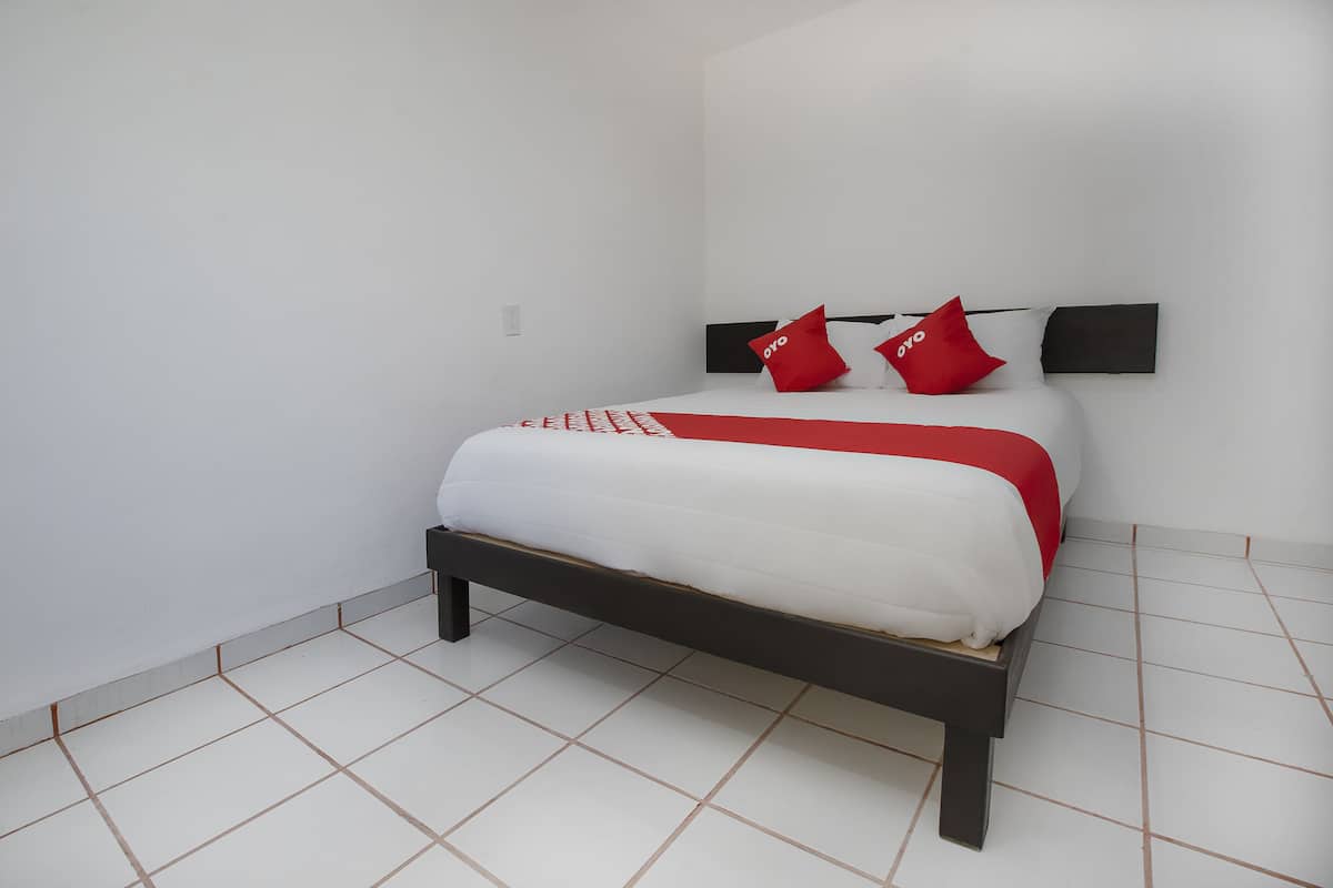 Standard Room | Soundproofing, WiFi (free), bed sheets