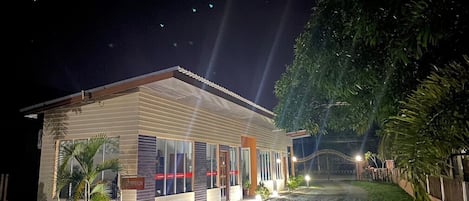 Fachada del alojamiento