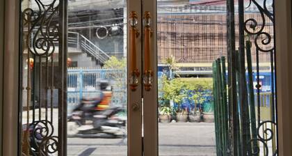 Sura Co-Working Hostel