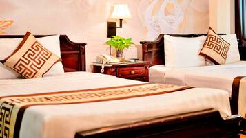 Standard Double or Twin Room | Egyptian cotton sheets, premium bedding, memory foam beds, minibar