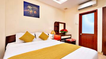 Standard Double Room | Egyptian cotton sheets, premium bedding, memory foam beds, minibar