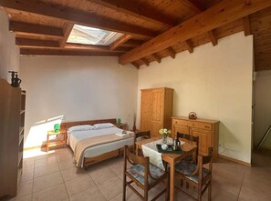 1 habitación, wifi gratis y ropa de cama