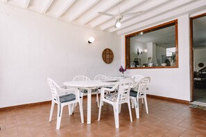 Dining - Holiday Home "Villa Margherita" with 2 Private Terraces and Wi-Fi (Geremeas)