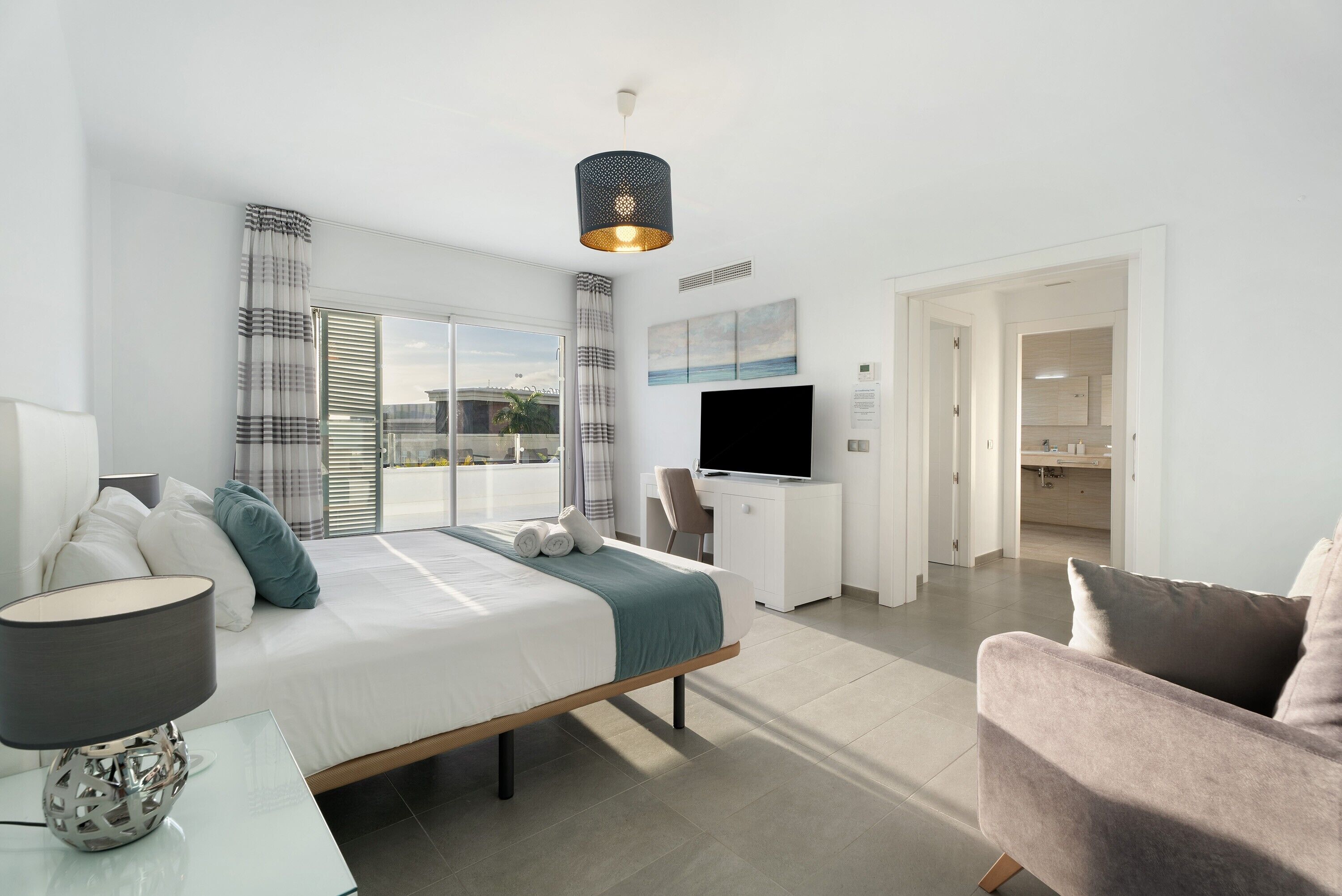 4 sovrum, strykjärn/strykbräda, gratis wi-fi och sängkläder