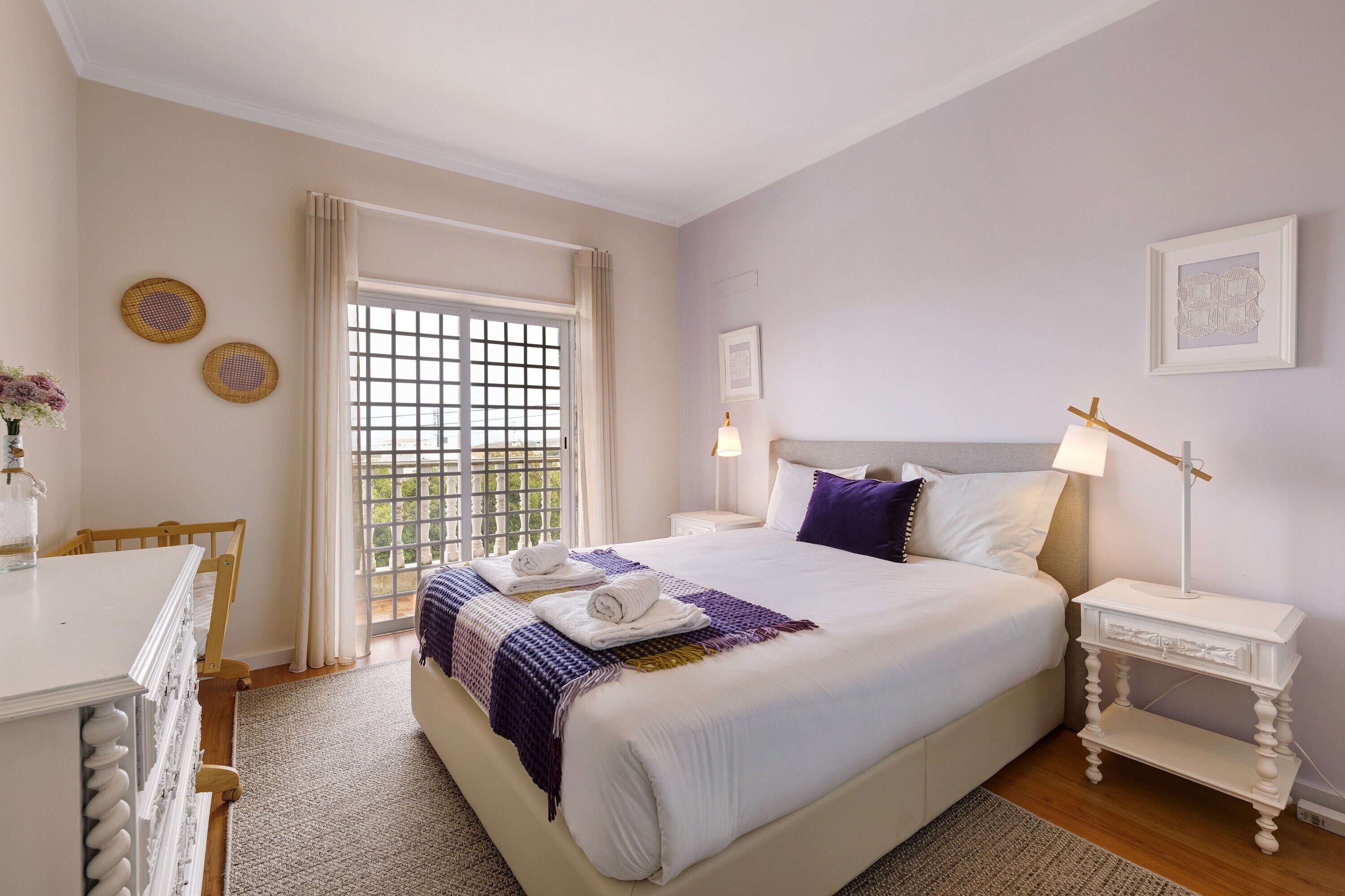 5 bedrooms, iron/ironing board, free WiFi, bed sheets