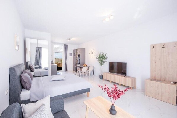 1 bedroom, iron/ironing board, free WiFi, bed sheets