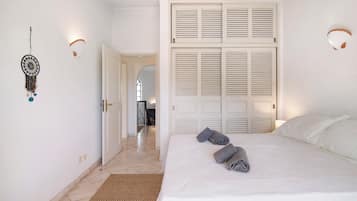 4 bedrooms, free WiFi, bed sheets