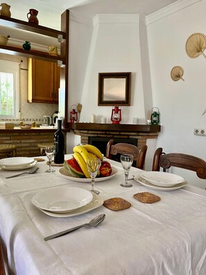 Dining - Holiday Home "El Llano de la Encina" with Mountain View, Private Pool & Wi-Fi (Antequera)