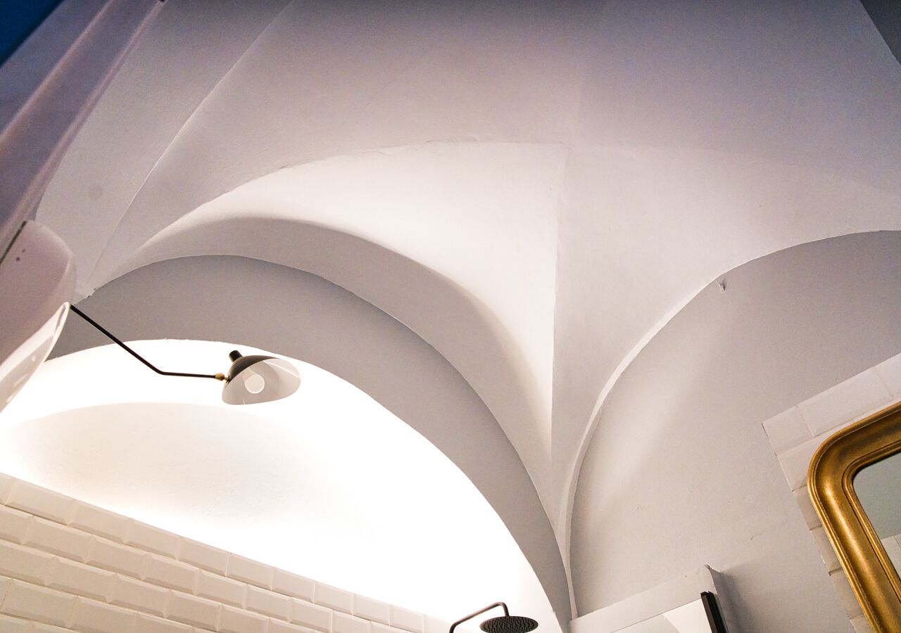 Exclusieve suite | Luxe beddengoed, bedden met traagschuimmatrassen, een gratis minibar