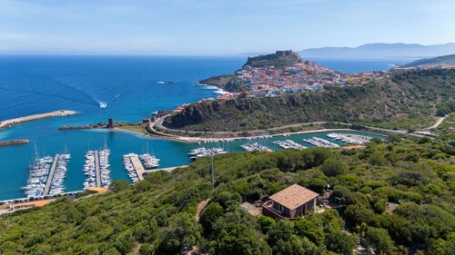 Holiday Home 'Hakéyah' with Sea View, Wi-Fi and Air Conditioning