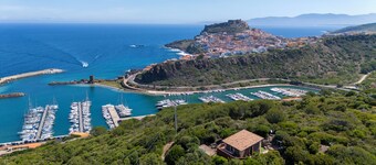 Holiday Home 'Hakéyah' with Sea View, Wi-Fi and Air Conditioning