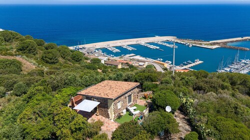 Holiday Home 'Hakéyah' with Sea View, Wi-Fi and Air Conditioning